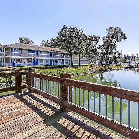 Motel 6-Oakland, Ca - Embarcadero מראה חיצוני תמונה