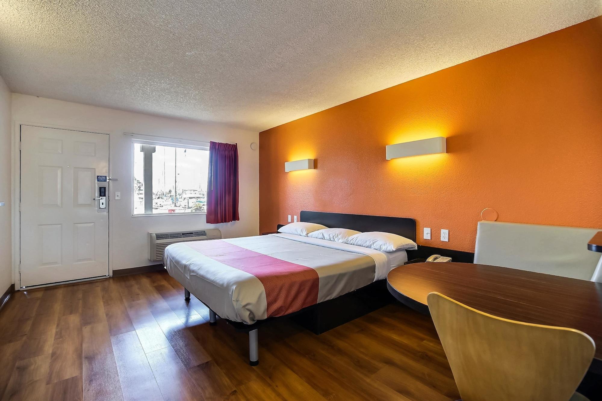Motel 6-Oakland, Ca - Embarcadero מראה חיצוני תמונה
