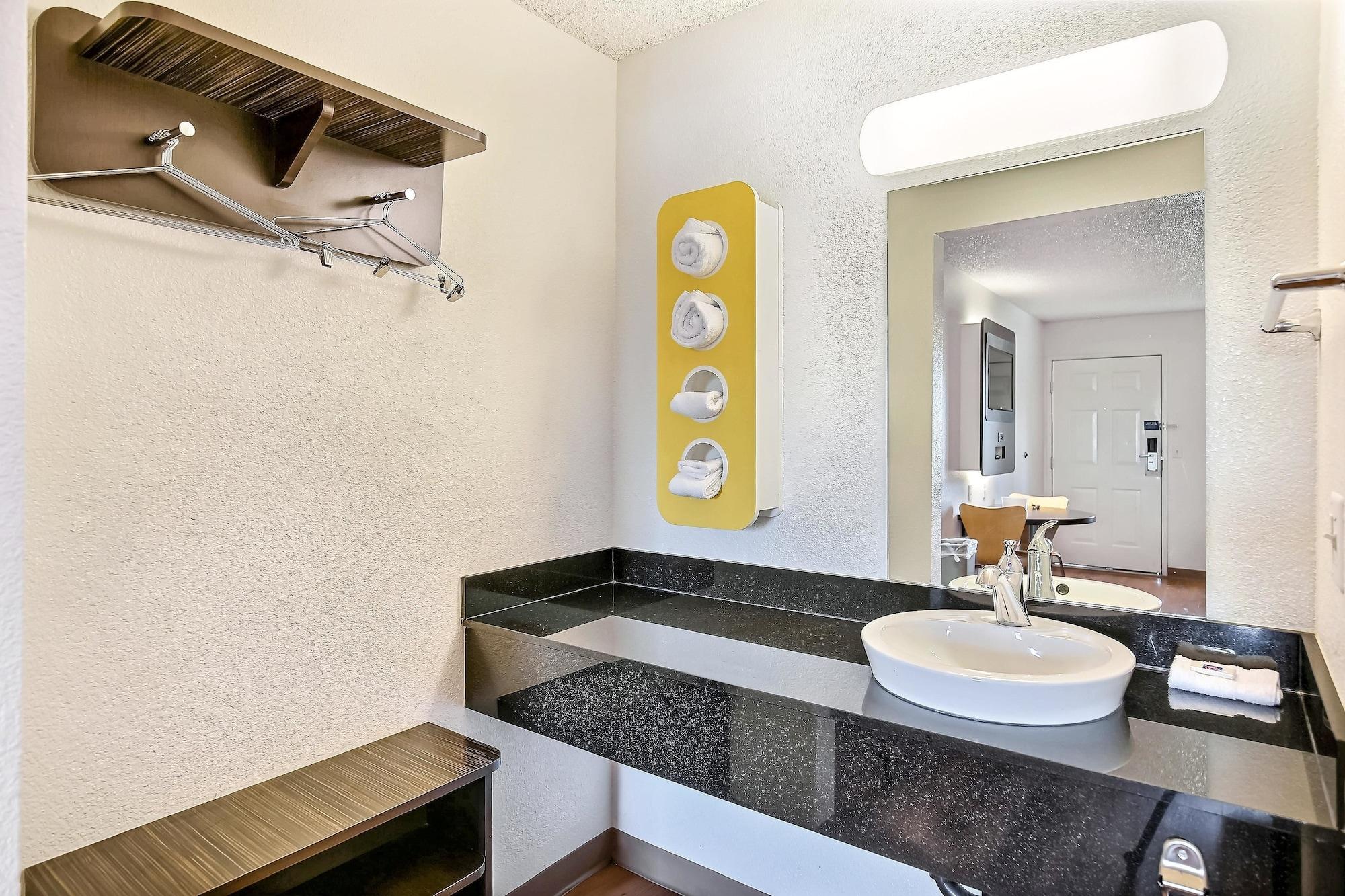 Motel 6-Oakland, Ca - Embarcadero מראה חיצוני תמונה