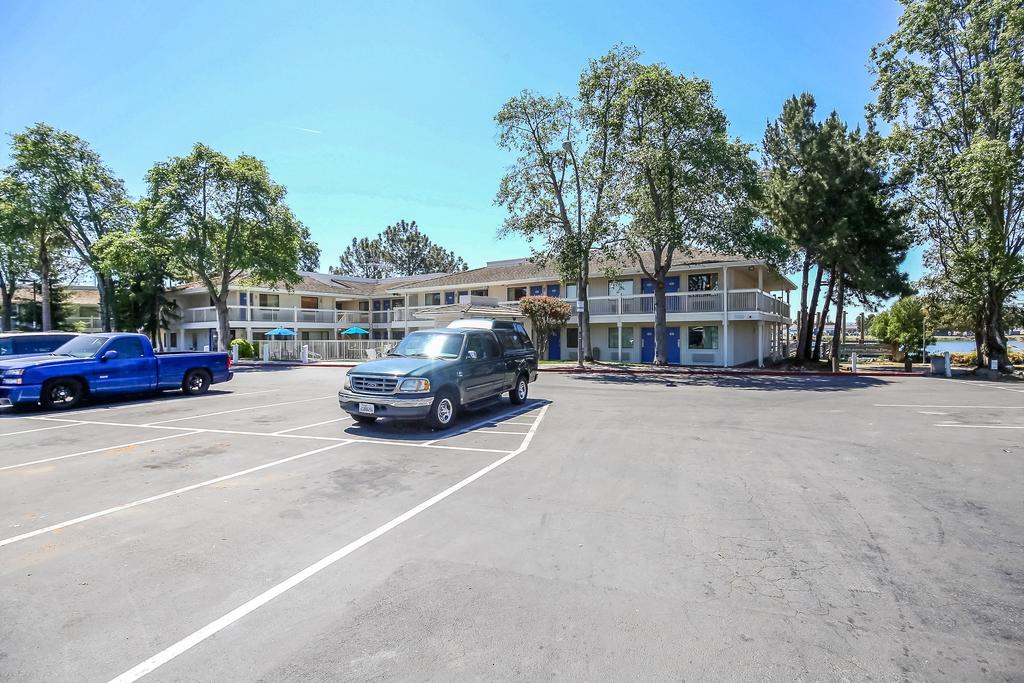 Motel 6-Oakland, Ca - Embarcadero מראה חיצוני תמונה
