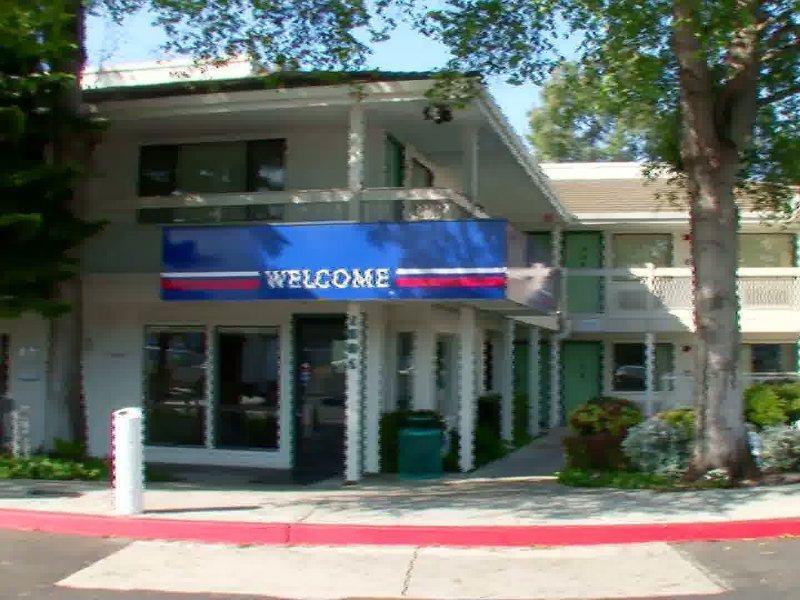 Motel 6-Oakland, Ca - Embarcadero מראה חיצוני תמונה