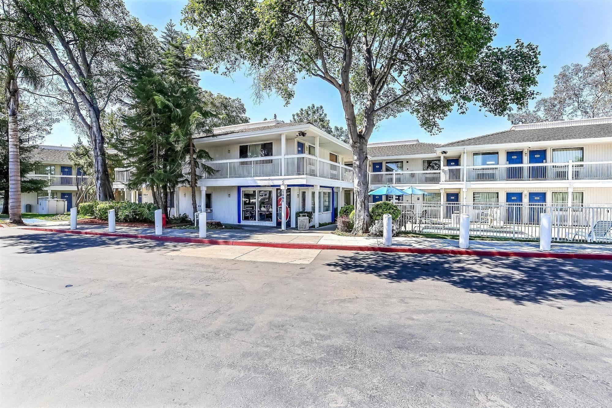 Motel 6-Oakland, Ca - Embarcadero מראה חיצוני תמונה