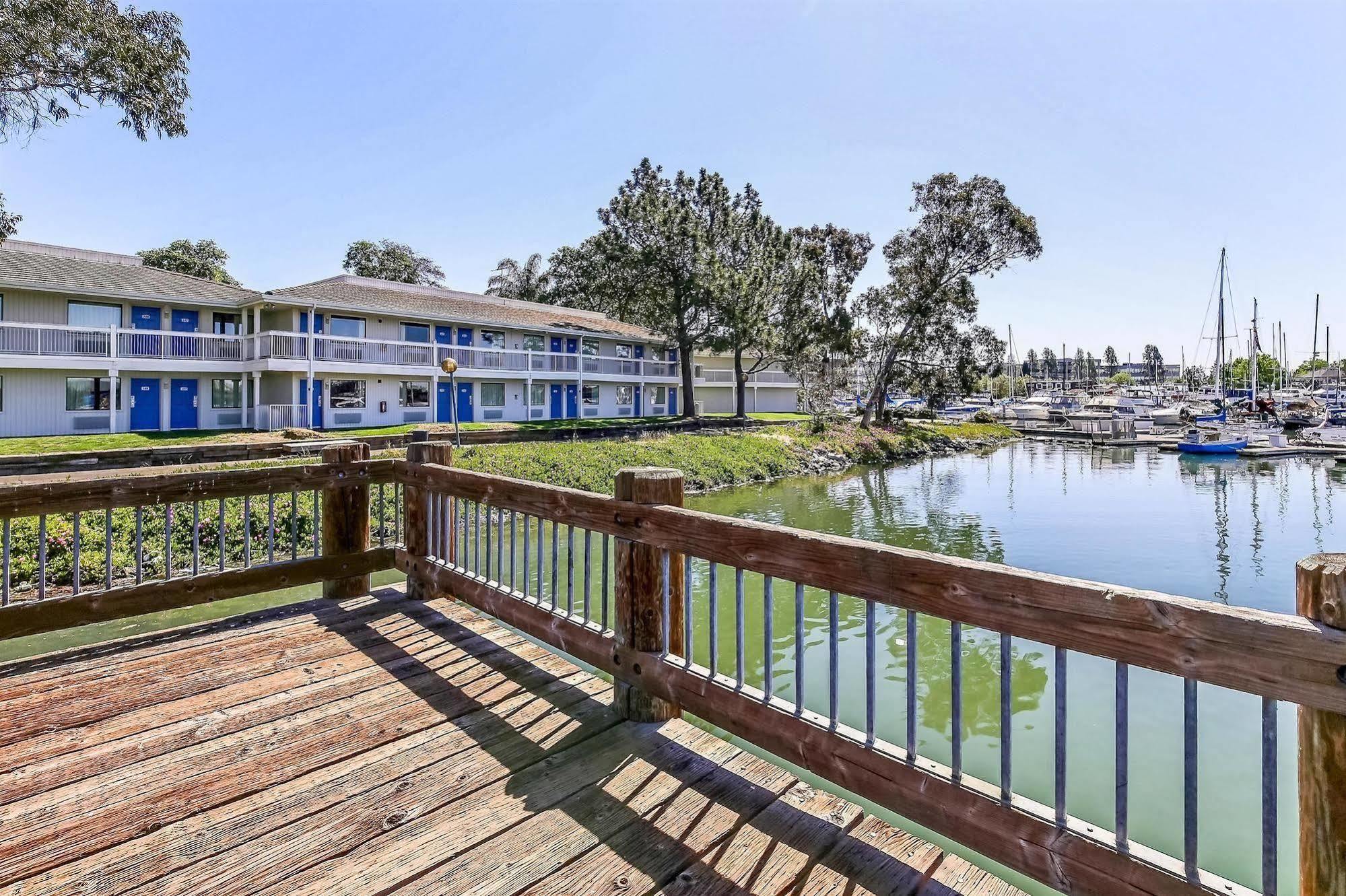 Motel 6-Oakland, Ca - Embarcadero מראה חיצוני תמונה